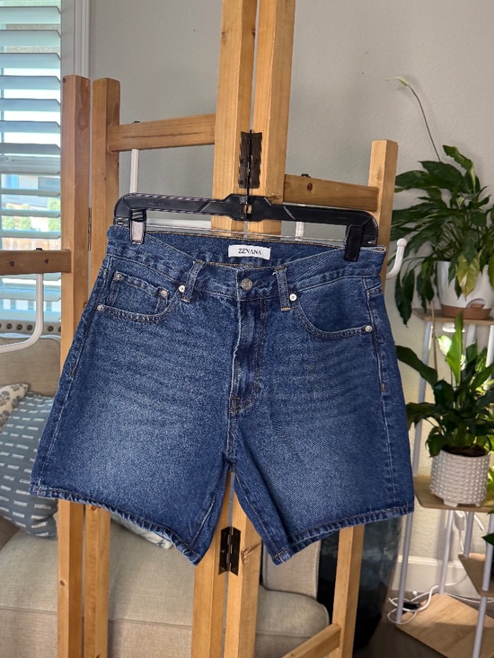 Zenana Outfitters Pants - Zenana High Rise Mom Denim Shorts Medium Wash Size M